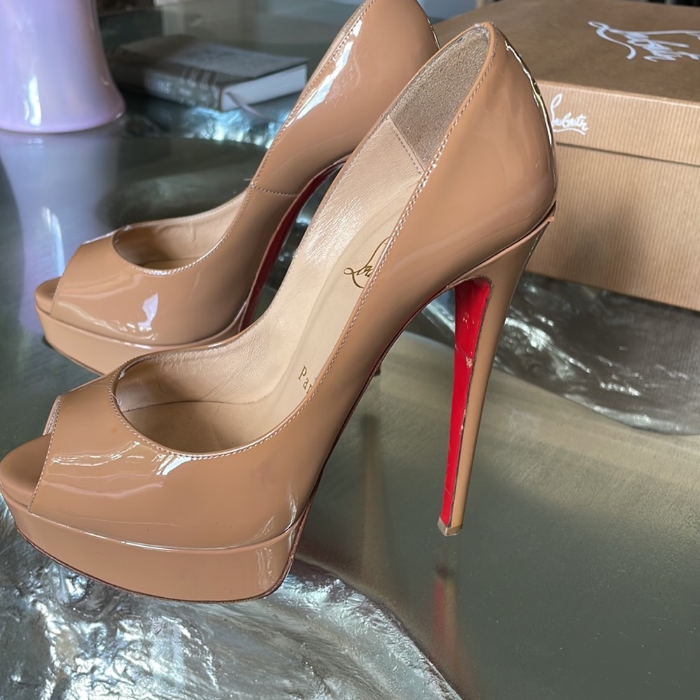 Christian Louboutin lady peep